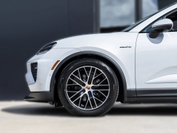 Porsche Macan Electric 4 AWD 2026
