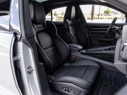 Porsche Macan Electric 4 AWD 2026