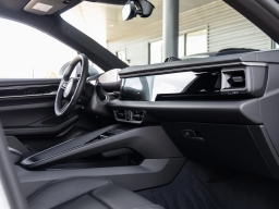 Porsche Macan Electric 4 AWD 2026