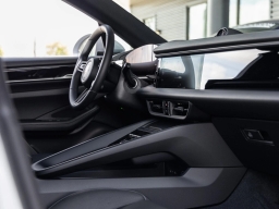 Porsche Macan Electric 4 AWD 2026