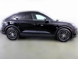 Porsche Macan Electric 4 AWD 2026