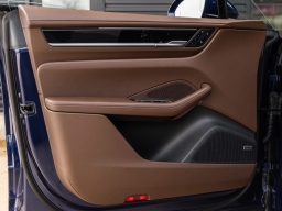 Porsche Macan Electric 4 AWD 2026