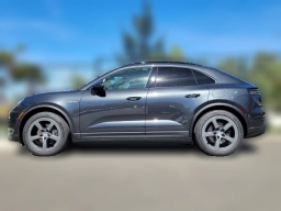 Porsche Macan Electric 4 AWD 2026