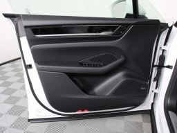 Porsche Macan Electric 4 AWD 2026