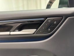 Porsche Macan Electric 4 AWD 2026