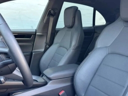 Porsche Macan Electric 4 AWD 2025