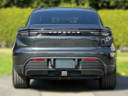 Porsche Macan Electric 4 AWD 2025