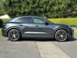 Porsche Macan Electric 4 AWD 2025