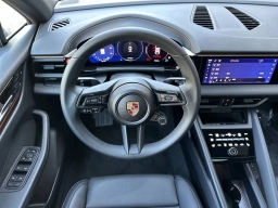 Porsche Macan Electric 4 AWD 2025