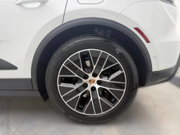 Porsche Macan Electric 4 AWD 2025