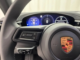 Porsche Macan Electric 4 AWD 2025