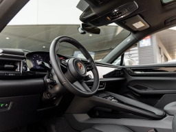 Porsche Macan Electric 4 AWD 2026