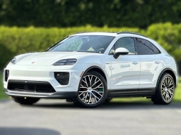 Porsche Macan Electric 4 AWD 2025