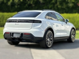 Porsche Macan Electric 4 AWD 2025