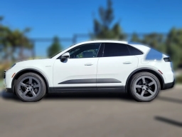 Porsche Macan Electric 4 AWD 2026