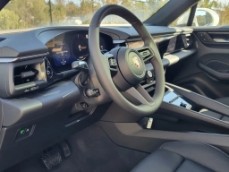 Porsche Macan Electric 4 AWD 2026