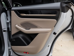 Porsche Macan Electric 4S AWD 2025