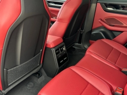 Porsche Macan Electric 4S AWD 2026