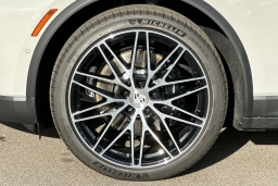 Porsche Macan Electric 4S AWD 2026