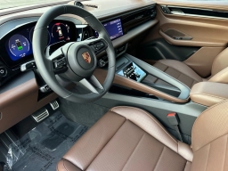 Porsche Macan Electric 4S AWD 2026