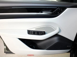 Porsche Macan Electric 4S AWD 2025