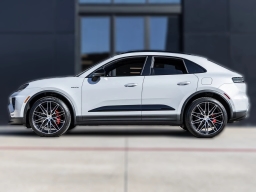Porsche Macan Electric 4S AWD 2025
