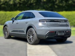 Porsche Macan Electric 4S AWD 2026