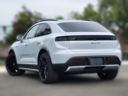 Porsche Macan Electric 4S AWD 2025