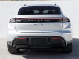 Porsche Macan Electric 4S AWD 2026