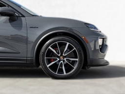 Porsche Macan Electric 4S AWD 2026