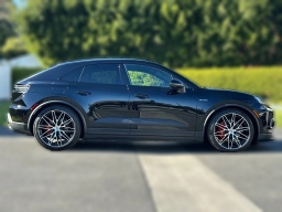 Porsche Macan Electric 4S AWD 2026