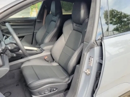 Porsche Macan Electric Turbo AWD 2025