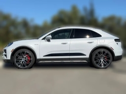 Porsche Macan Electric Turbo AWD 2026