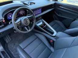 Porsche Macan Electric Turbo AWD 2025