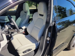 Porsche Macan Electric Turbo AWD 2026