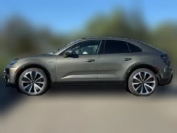 Porsche Macan Electric Turbo AWD 2025