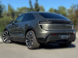 Porsche Macan Electric Turbo AWD 2025