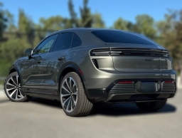 Porsche Macan Electric Turbo AWD 2025