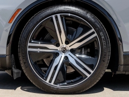 Porsche Macan Electric Turbo AWD 2025