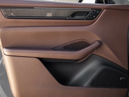 Porsche Macan Electric Turbo AWD 2025