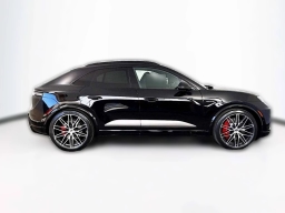 Porsche Macan Electric Turbo AWD 2025
