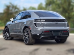 Porsche Macan Electric Turbo AWD 2025
