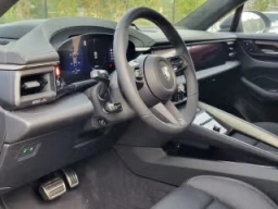 Porsche Macan Electric Turbo AWD 2025