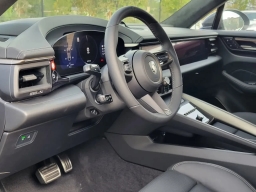 Porsche Macan Electric Turbo AWD 2025