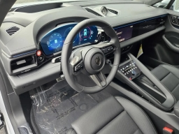 Porsche Macan Electric Turbo AWD 2025