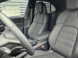 Porsche Macan Electric Turbo AWD 2025