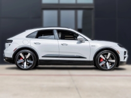 Porsche Macan Electric Turbo AWD 2025