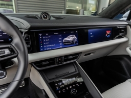 Porsche Macan Electric Turbo AWD 2025