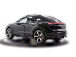 Porsche Macan Electric Turbo AWD 2025