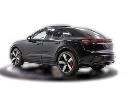 Porsche Macan Electric Turbo AWD 2025
